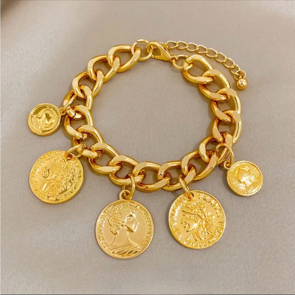 Gold Coin Charm Link Bracelet for Women